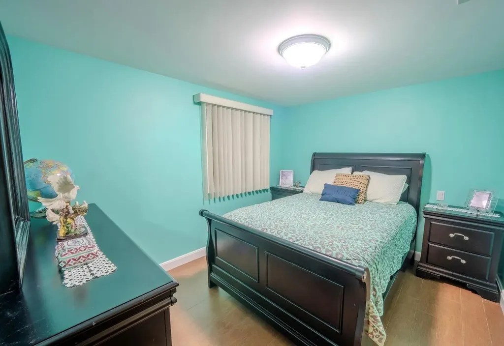 10 Muncey Road Bay Shore NY 11706