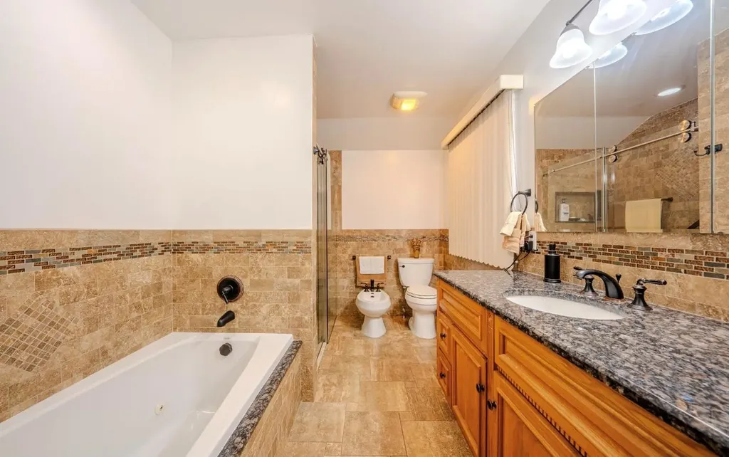 10 Muncey Road Bay Shore NY 11706
