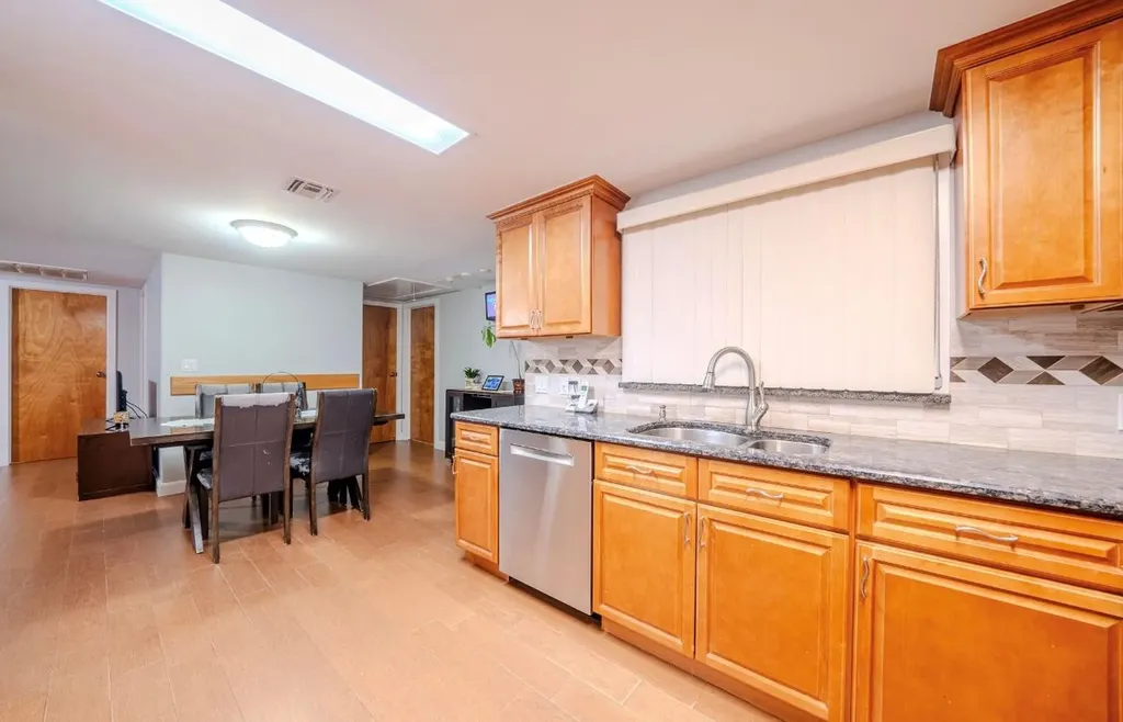 10 Muncey Road Bay Shore NY 11706