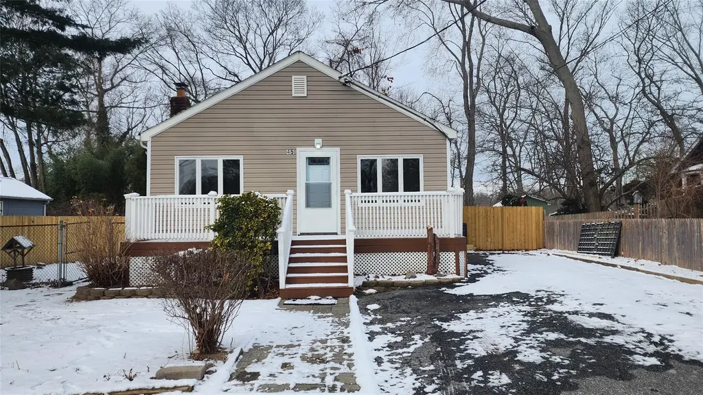 45 Shinnecock Drive Brookhaven NY 11789
