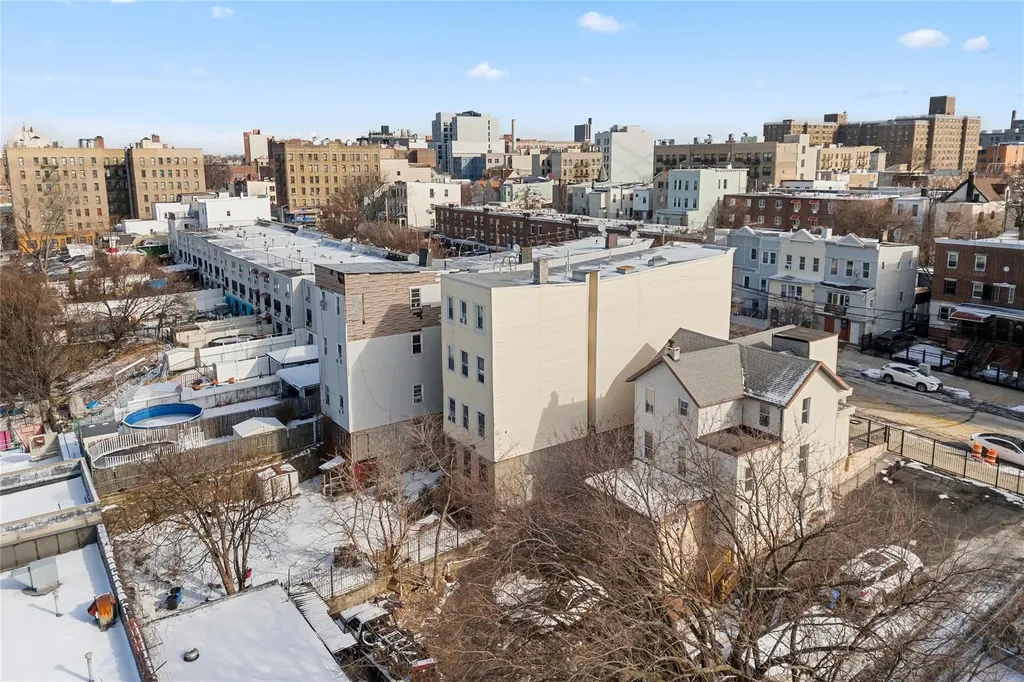 2039 Washington Avenue Bronx NY 10457