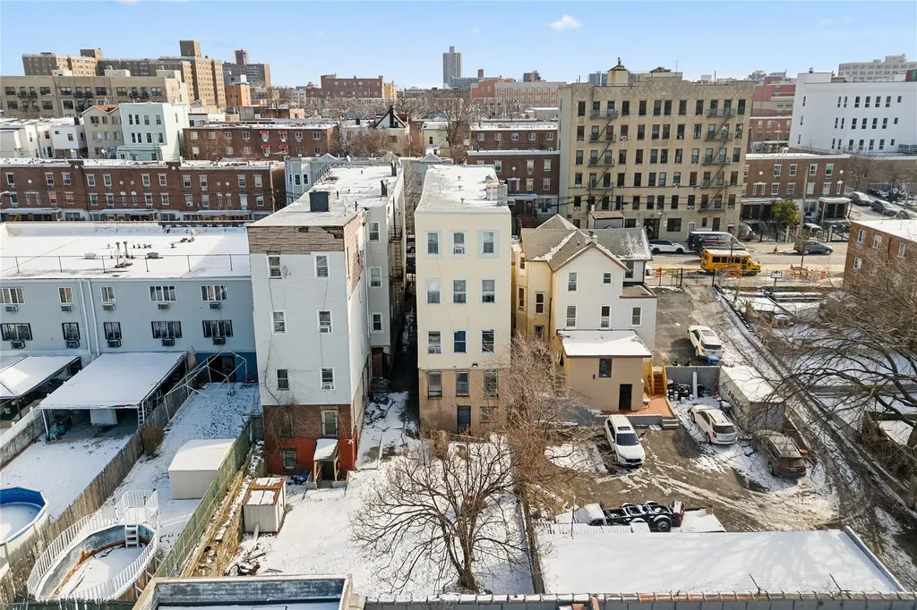 2039 Washington Avenue Bronx NY 10457