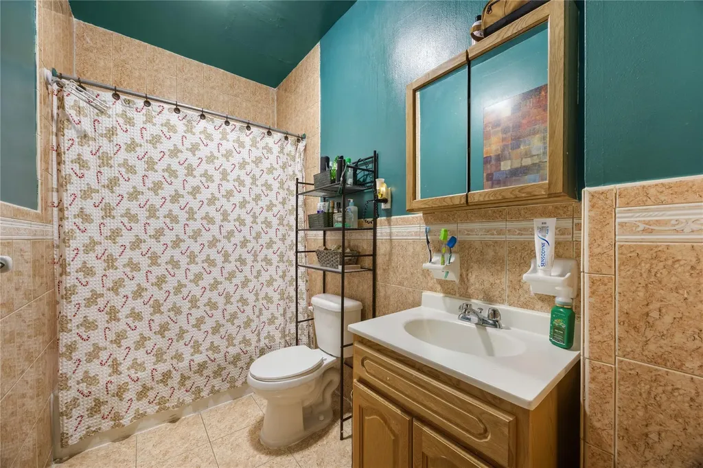 2039 Washington Avenue Bronx NY 10457