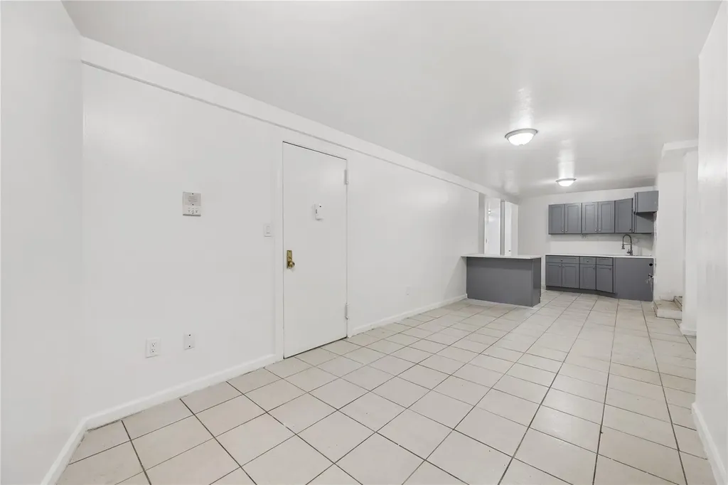 2039 Washington Avenue Bronx NY 10457
