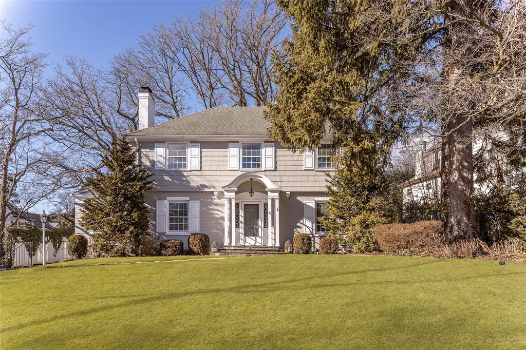 23 Sturgis Road Eastchester NY 10708
