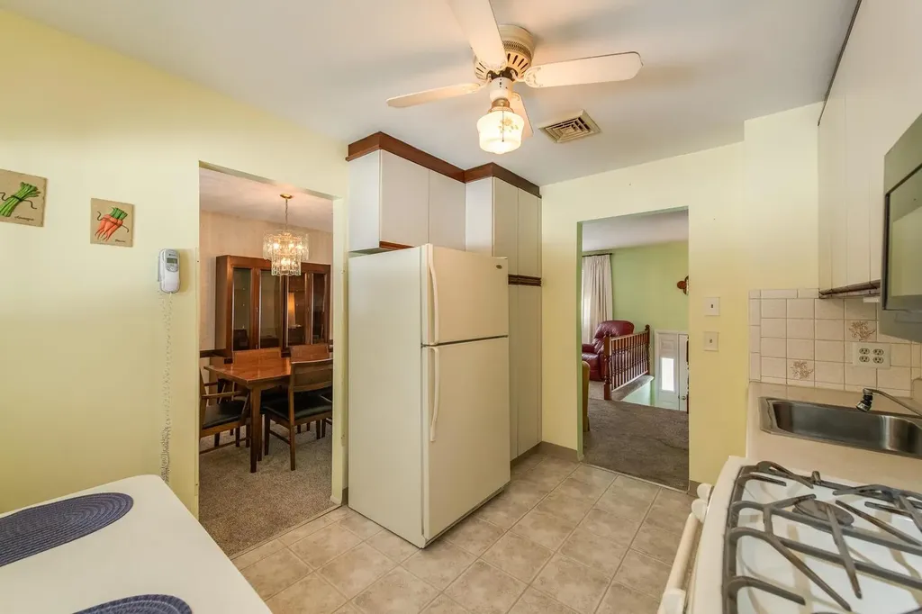 62 Nassau Road Poughkeepsie NY 12601