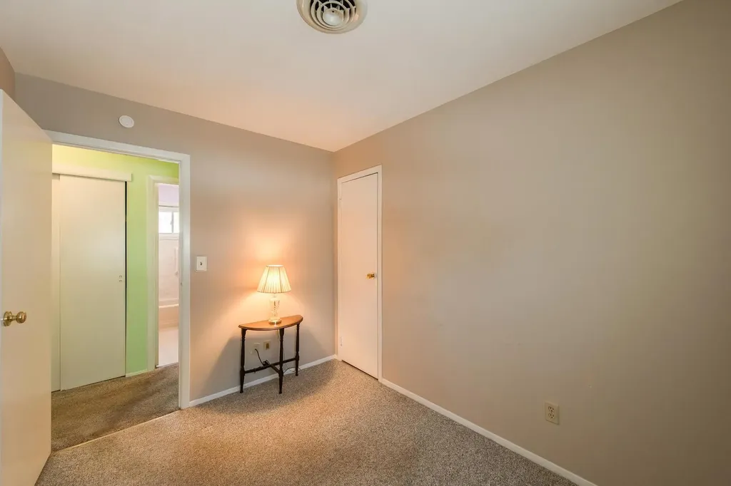 62 Nassau Road Poughkeepsie NY 12601