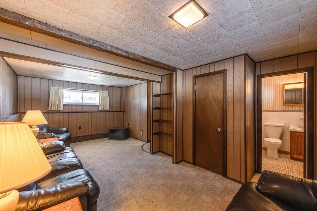 62 Nassau Road Poughkeepsie NY 12601
