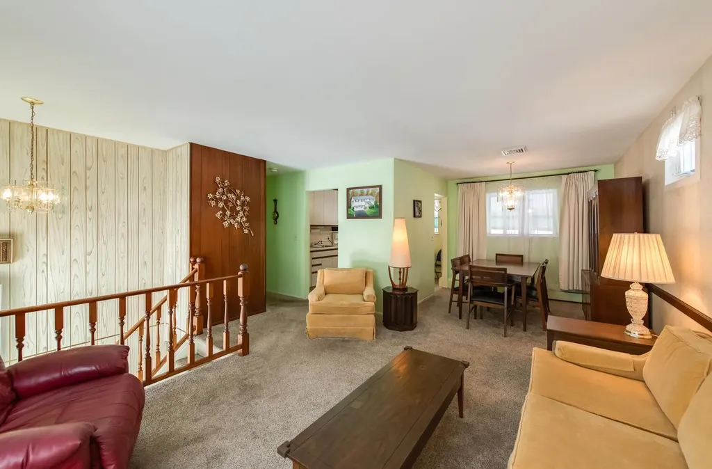 62 Nassau Road Poughkeepsie NY 12601