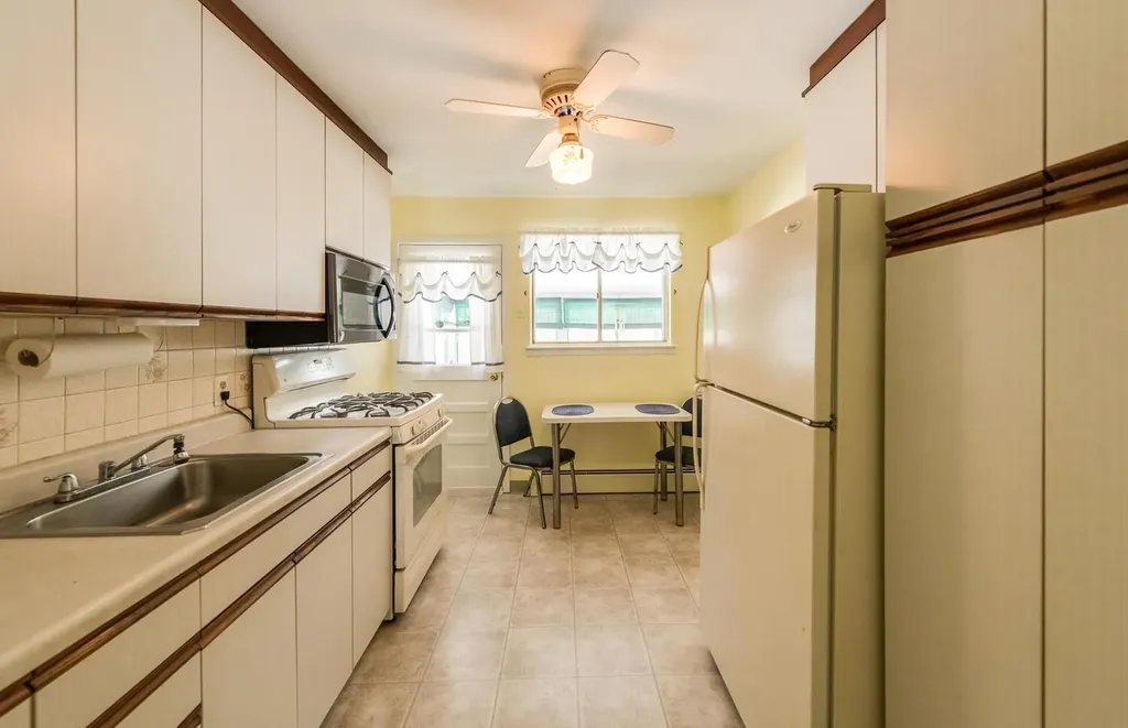 62 Nassau Road Poughkeepsie NY 12601