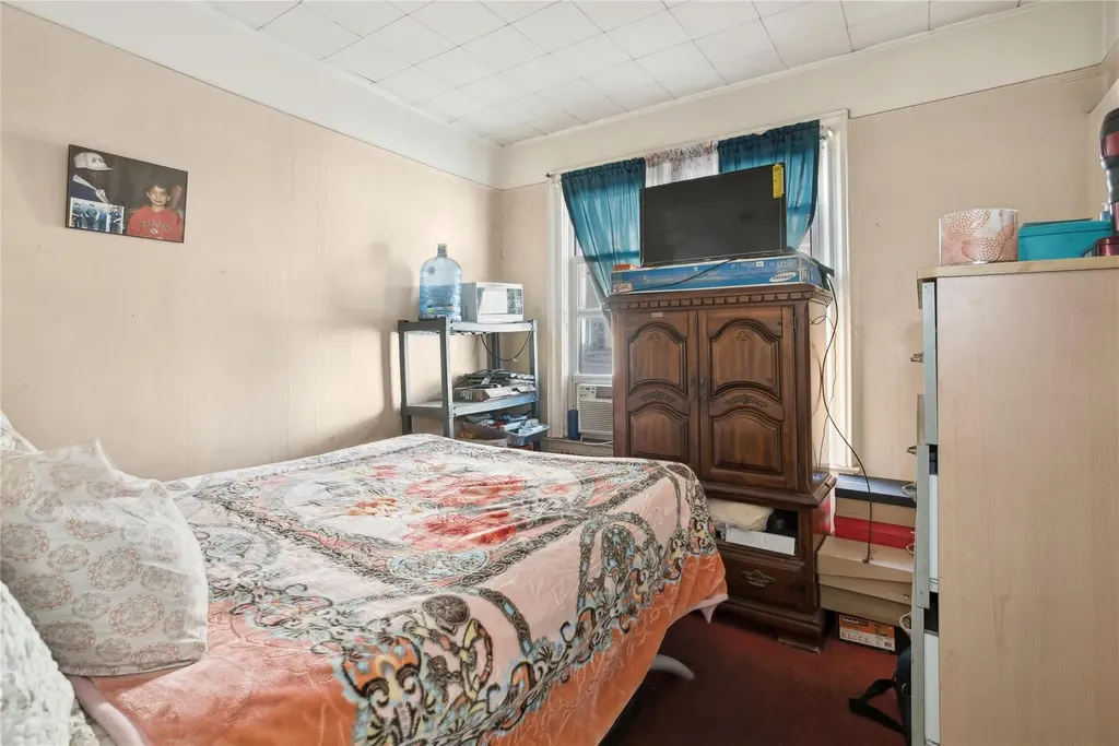 602 E 52nd Street Brooklyn NY 11203