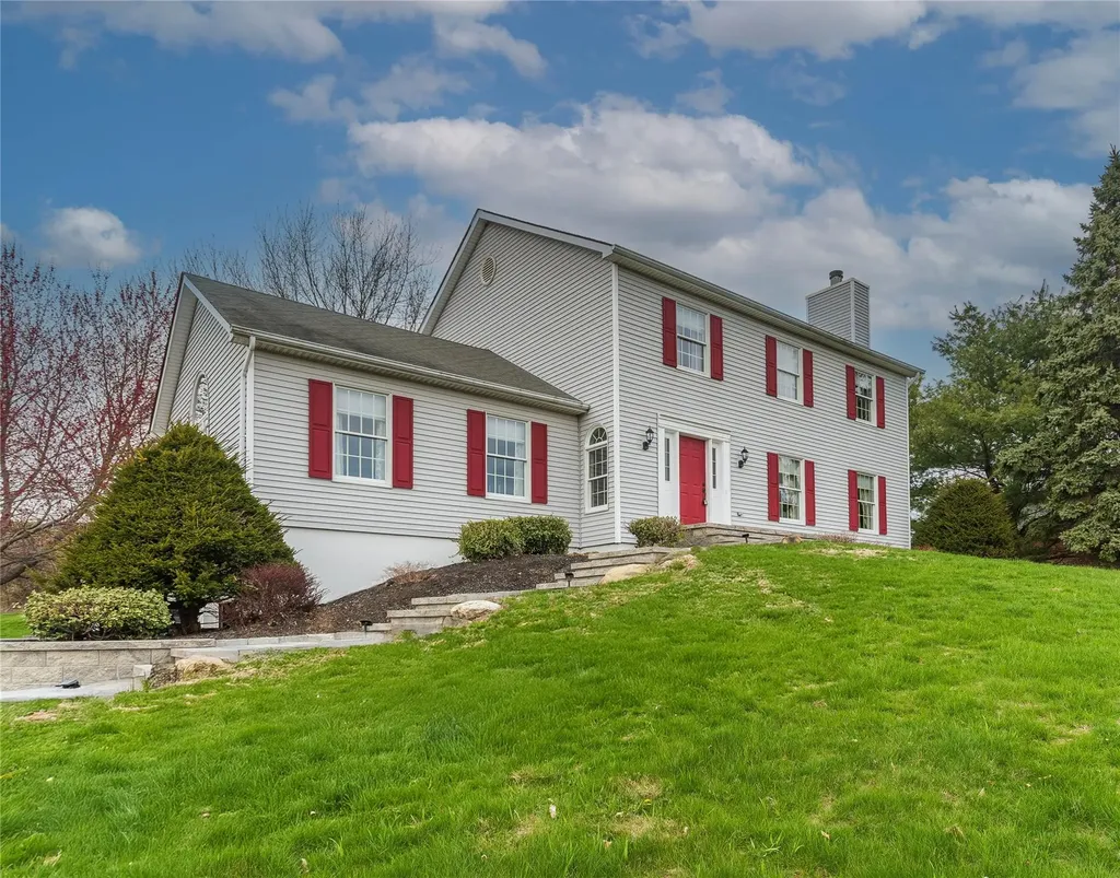 56 Mulberry Lane Milton NY 12547