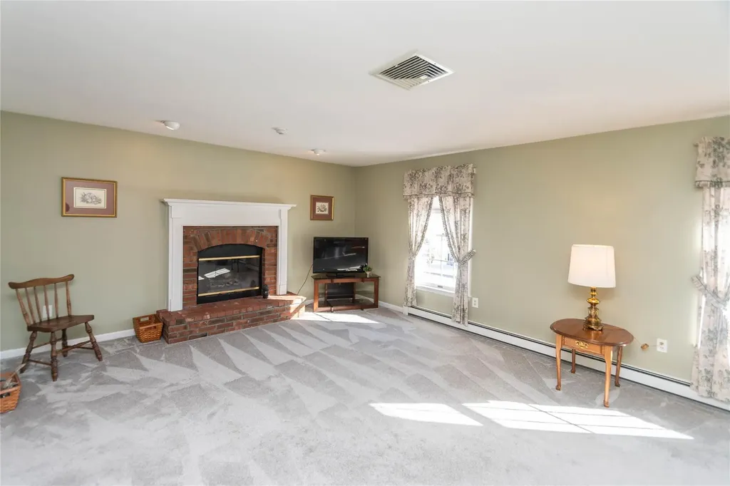 56 Mulberry Lane Milton NY 12547