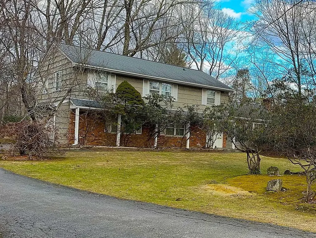 6 Carriage Hill Road Ossining NY 10562