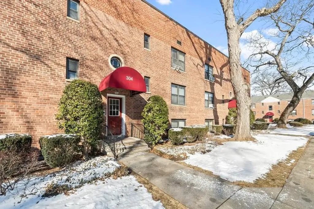 304 Richbell Road Mamaroneck NY 10543