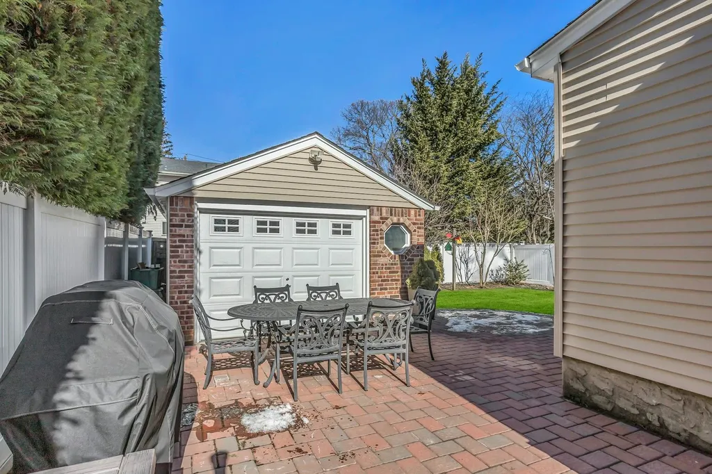 122 Bushwick Avenue Merrick NY 11566