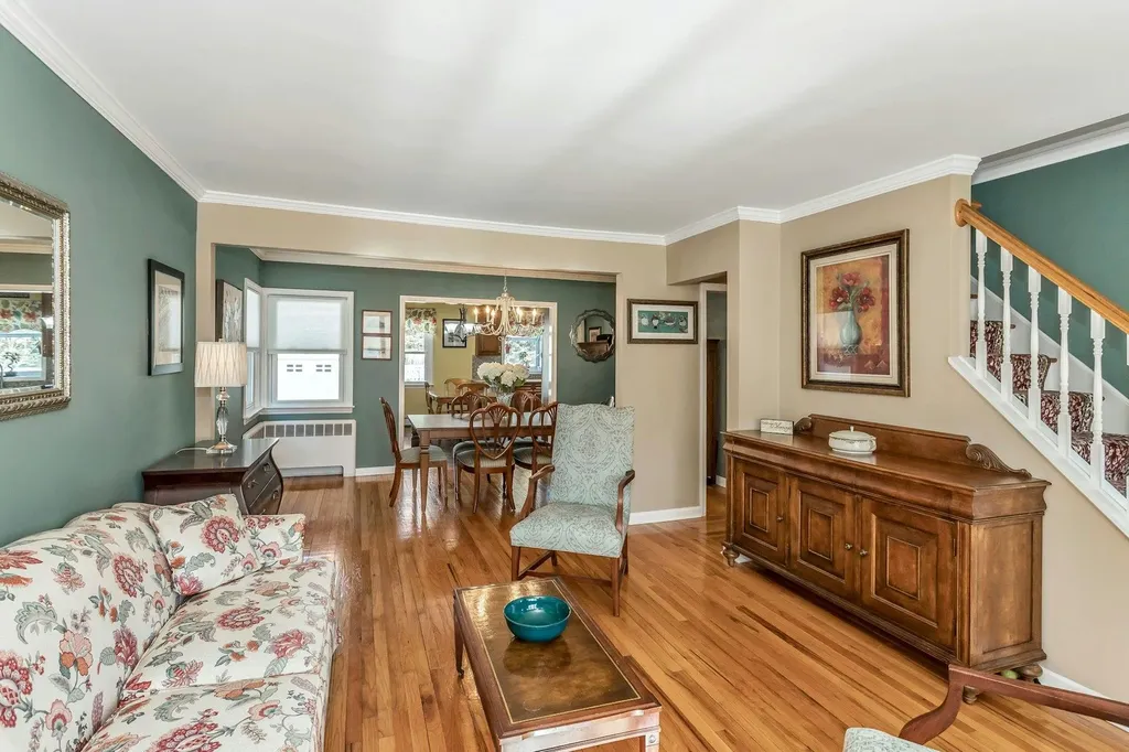 122 Bushwick Avenue Merrick NY 11566