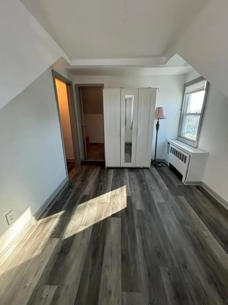 249 Rudolf Road Mineola NY 11501