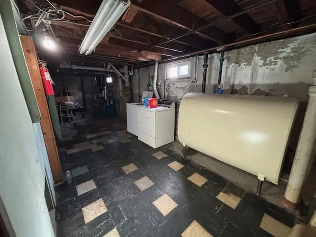 249 Rudolf Road Mineola NY 11501