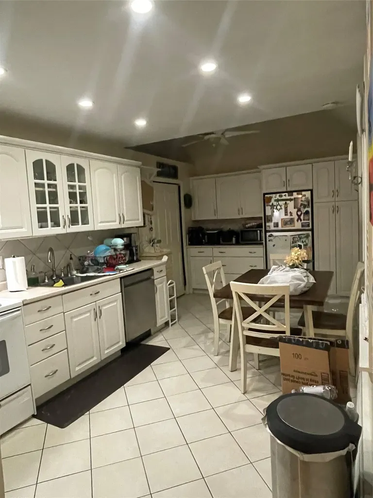 24 Sugar Maple Road Levittown NY 11756