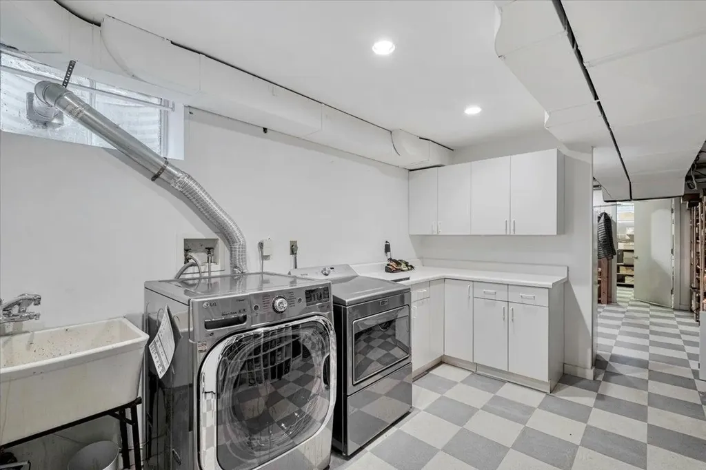 82 Fox Meadow Road Scarsdale NY 10583