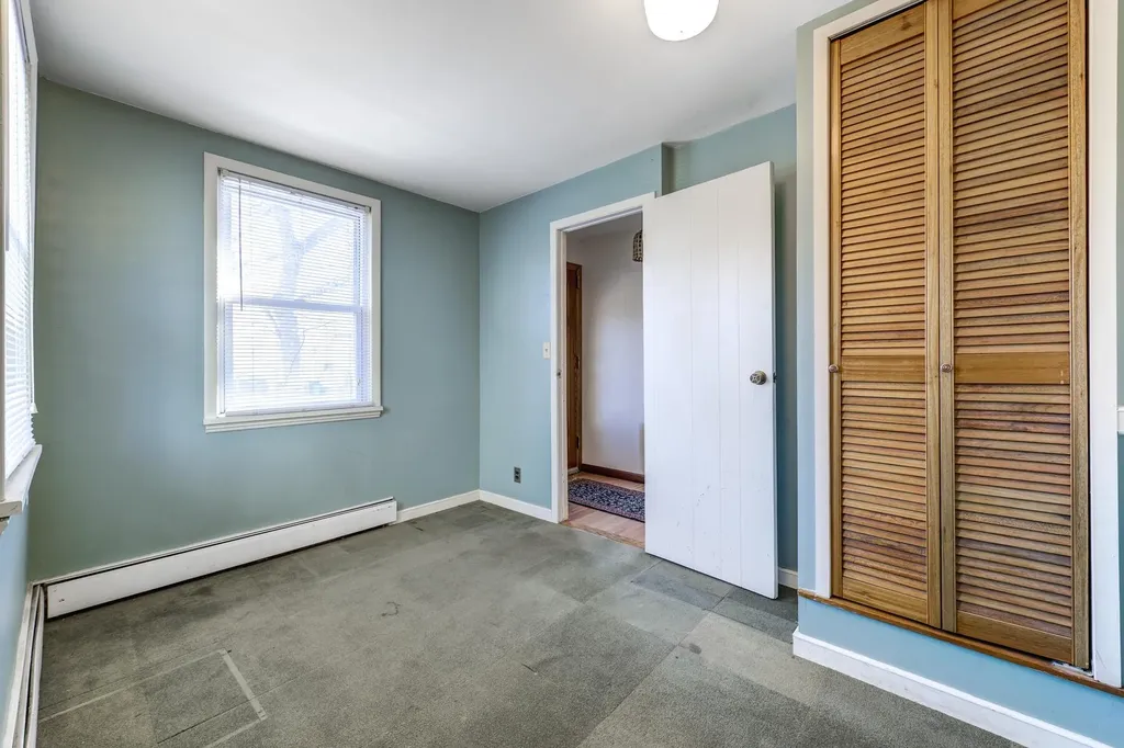 21 S 18th Street New Hyde Park NY 11040