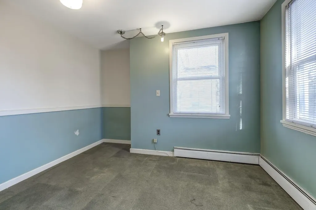 21 S 18th Street New Hyde Park NY 11040
