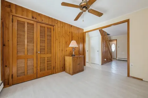 6 Glen Lane Copiague NY 11726