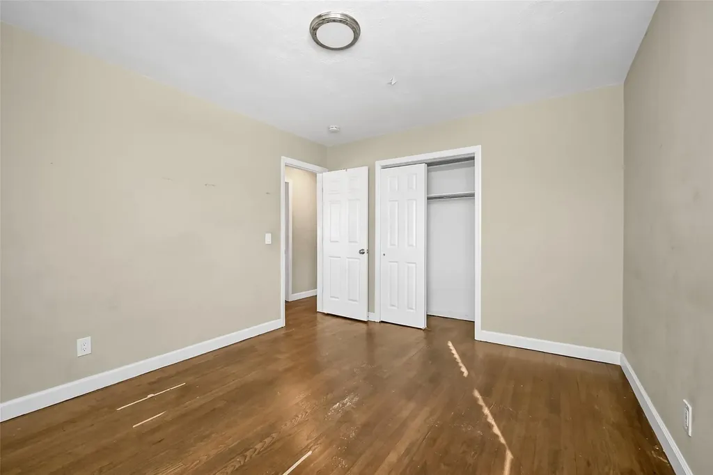 20 Fairfax Street Valley Stream NY 11580