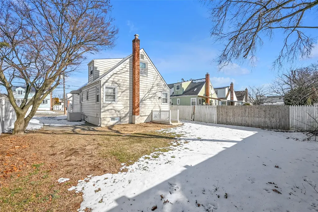 20 Fairfax Street Valley Stream NY 11580
