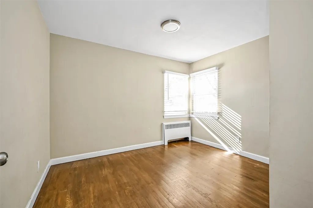 20 Fairfax Street Valley Stream NY 11580