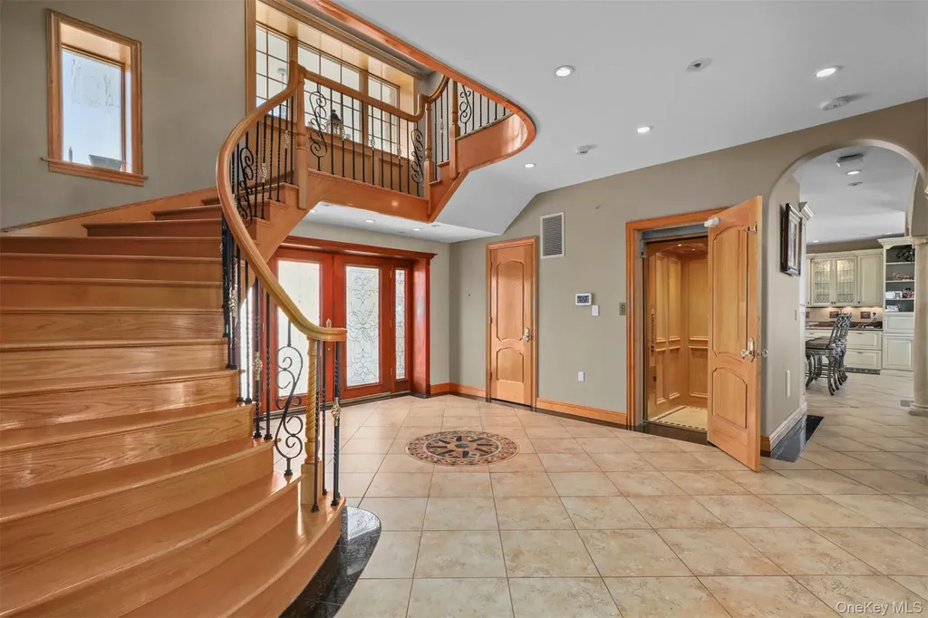 3407 Country Club Road Bronx NY 10465
