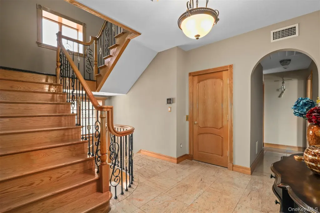 3407 Country Club Road Bronx NY 10465