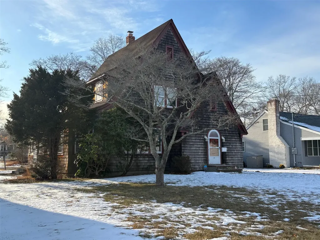 265 Howell Avenue Riverhead NY 11901