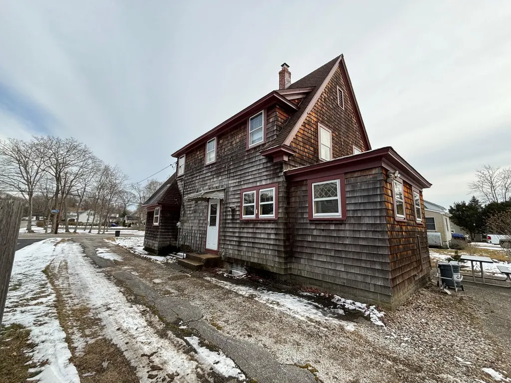 265 Howell Avenue Riverhead NY 11901