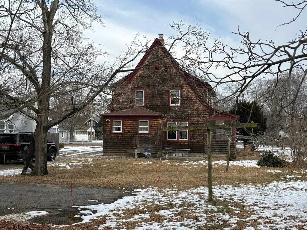 265 Howell Avenue Riverhead NY 11901