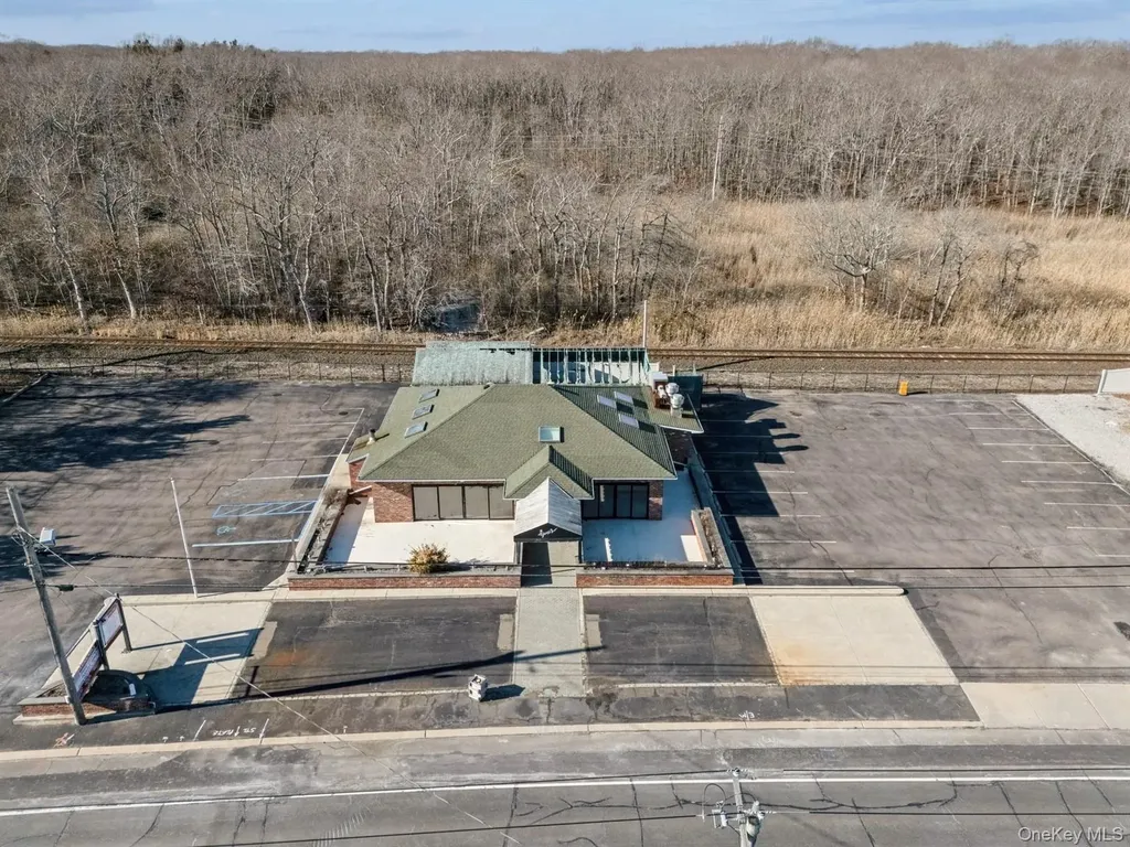 62375 Main Road Southold NY 11971