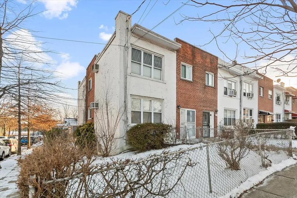 1764 Bartow Avenue Bronx NY 10469