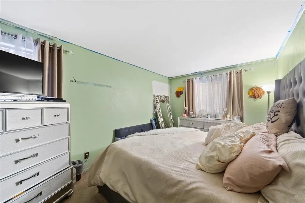 1764 Bartow Avenue Bronx NY 10469