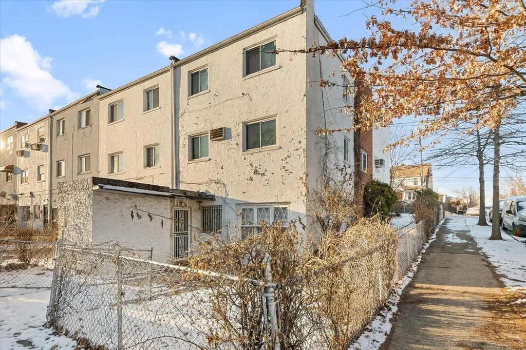 1764 Bartow Avenue Bronx NY 10469