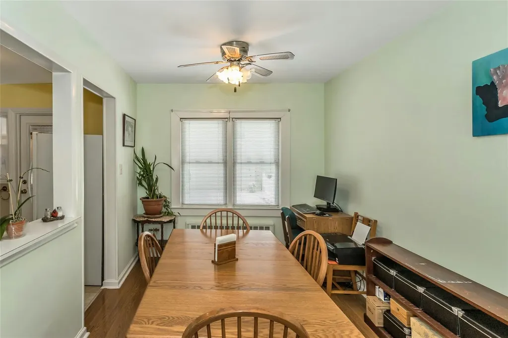 217 Latham Road Mineola NY 11501
