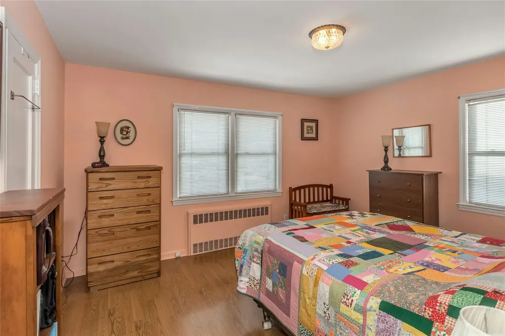 217 Latham Road Mineola NY 11501