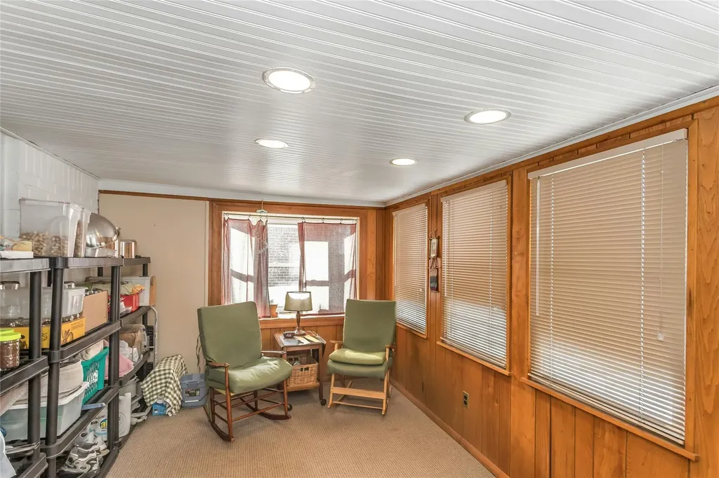 217 Latham Road Mineola NY 11501