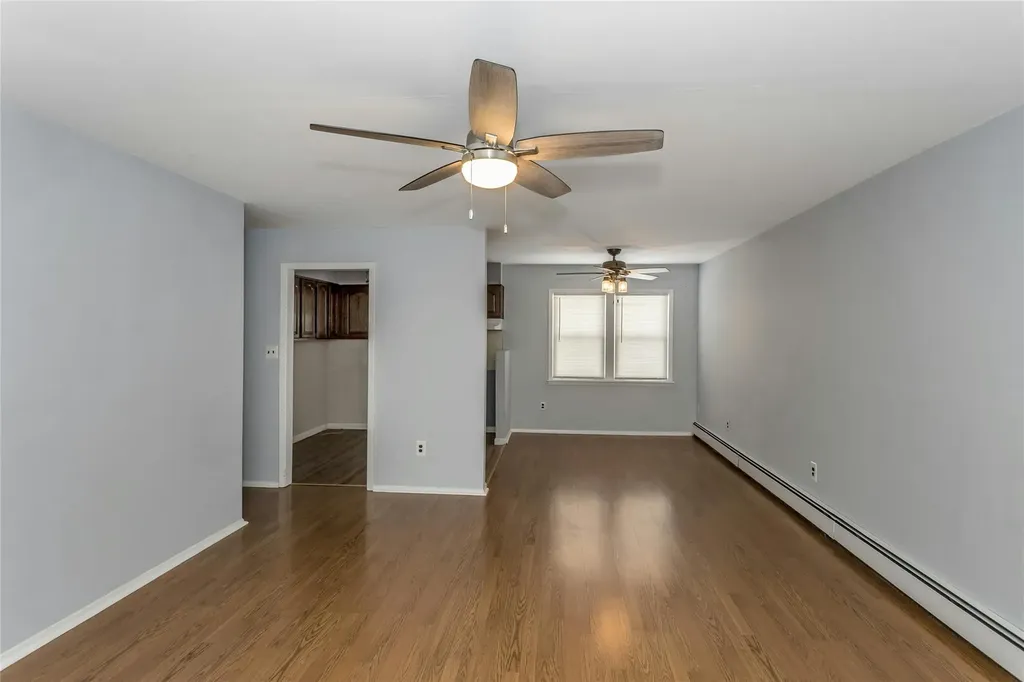 217 Latham Road Mineola NY 11501