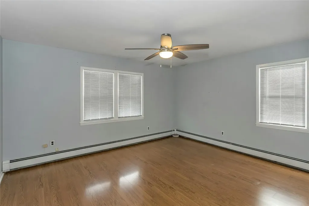 217 Latham Road Mineola NY 11501