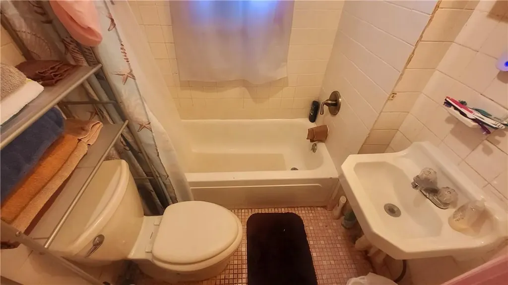 166 Thompson Street Poughkeepsie NY 12601