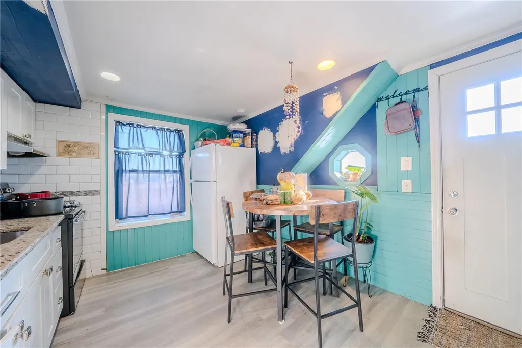 295 Bergen Avenue West Babylon NY 11704