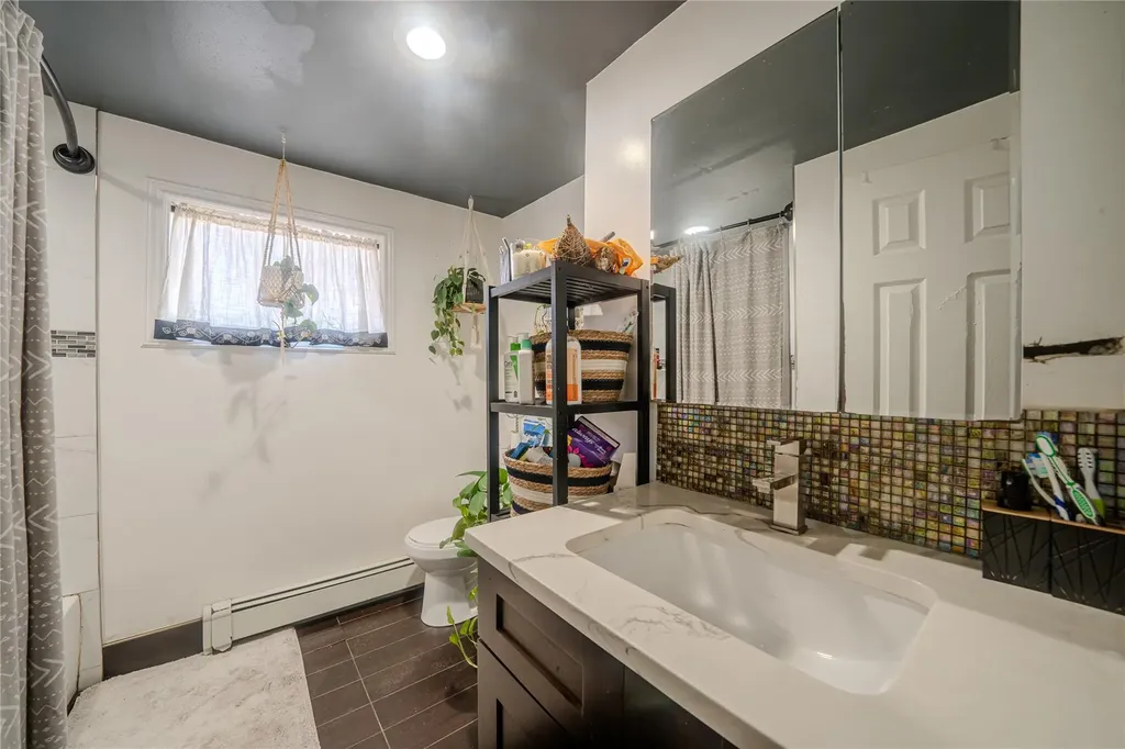 295 Bergen Avenue West Babylon NY 11704