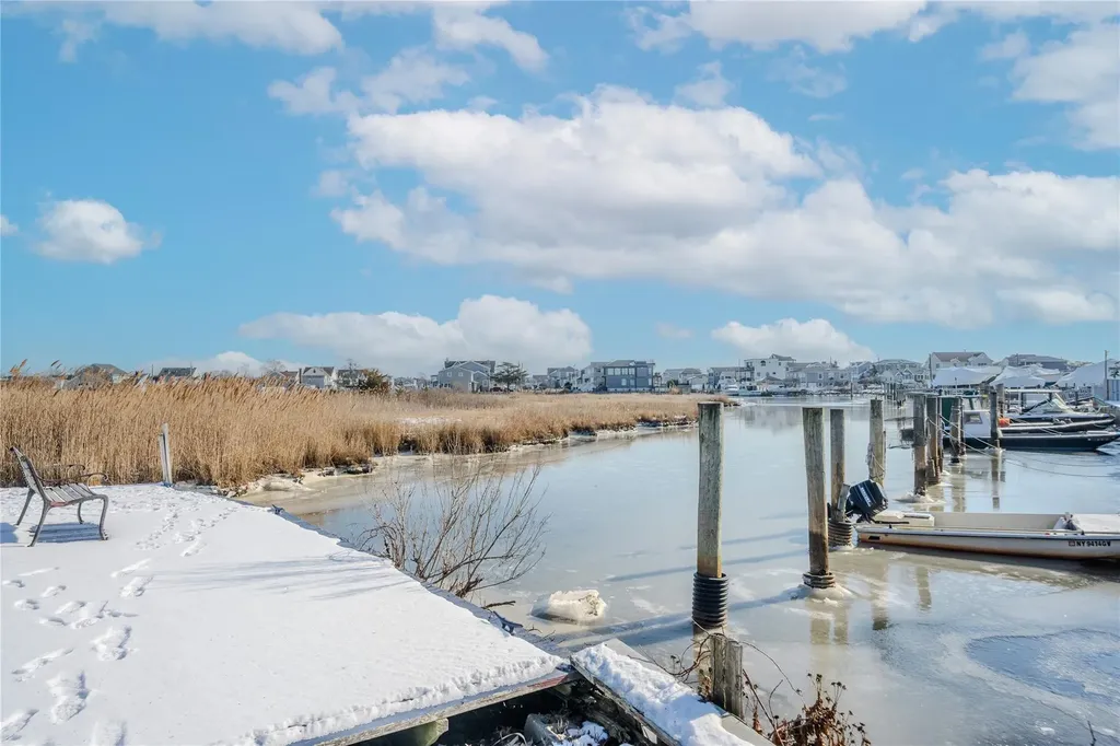 295 Bergen Avenue West Babylon NY 11704