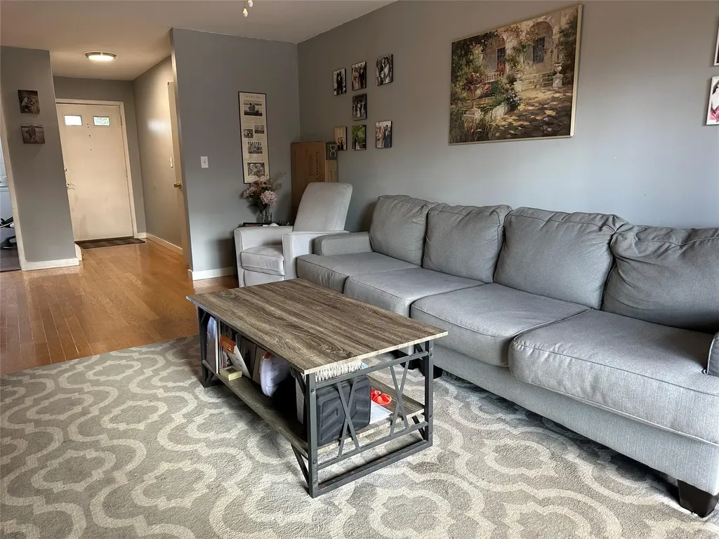 100 Coachlight Square Montrose NY 10548